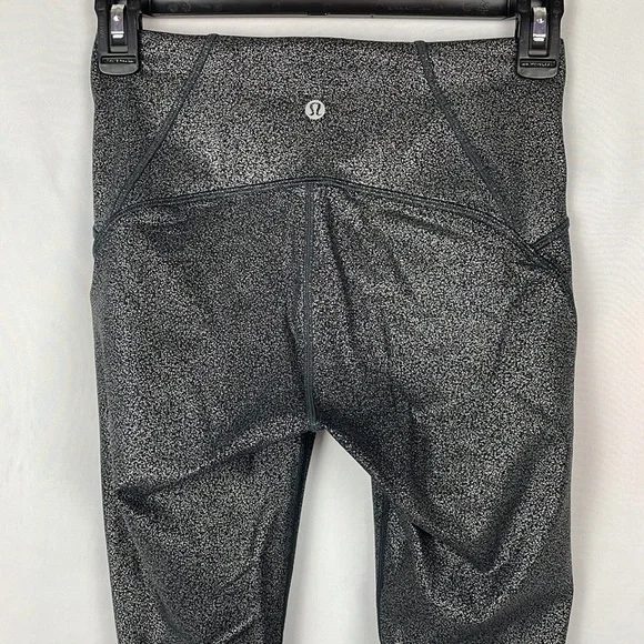 Lululemon Black w/Silver Flecks High Waist Leggings w/Drawcord & Pocket - Size 4 - Picture 6 of 10